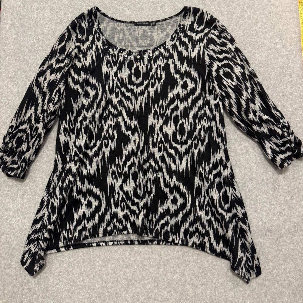 Notations Womens XL Black White Ikat Sharkbite Hem Embellished Top